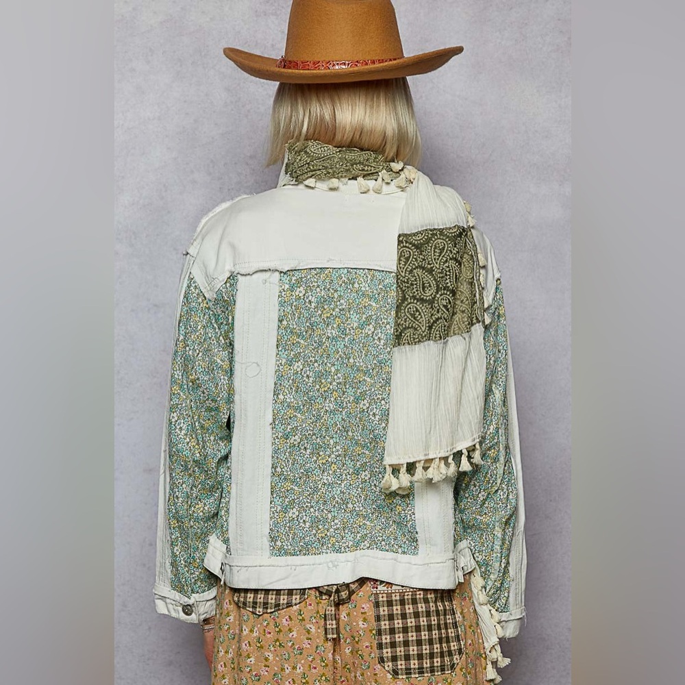 NEW🤍POL Button Down Patchwork Denim Jacket Flora… - image 3